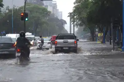 Luis Lobo Chaklián, sobre las lluvias en la capital: “Estamos ensanchando canales para que la evacuación sea más rápida”