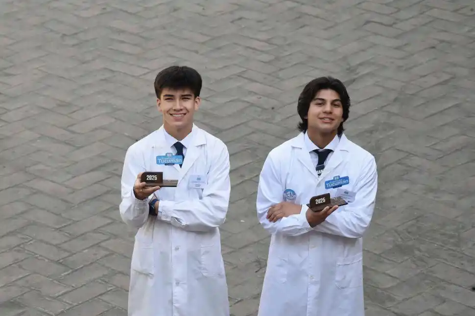 PREMIADOS. Las insignias que recibieron los ganadores del concurso.