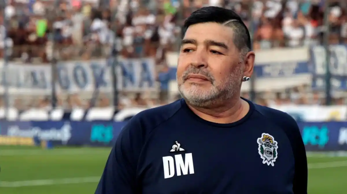 Indignación en La Plata: vandalizaron un mural de Diego Maradona en la cancha de Gimnasia