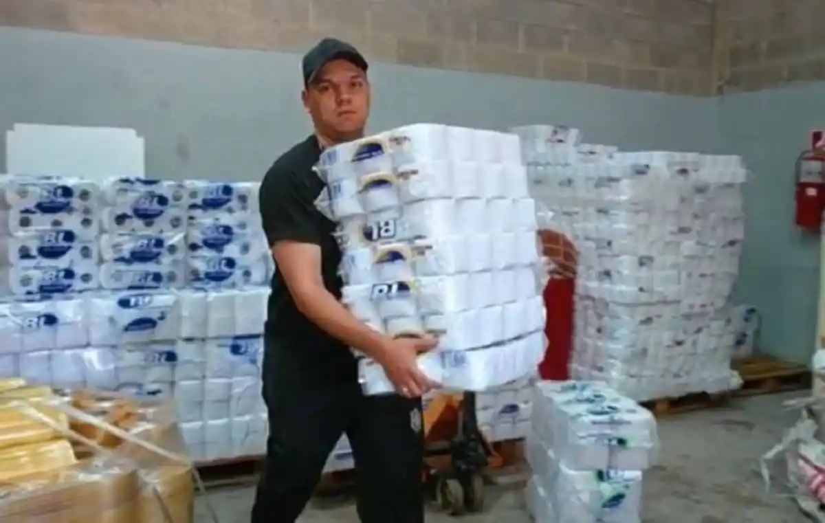 La nueva vida de un ex Gran Hermano: ahora vende papel higiénico y rollos de cocina