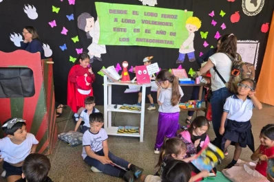 Se cierra un mes a pura lectura en las escuelas