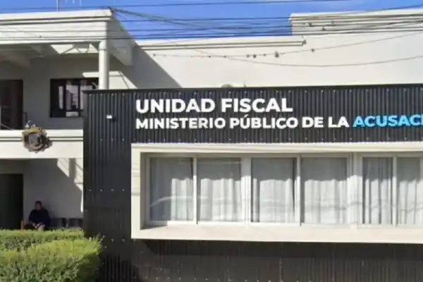 Jujuy: un hombre paró en la ruta para ir al baño y le robaron $90 millones que había dejado en el auto