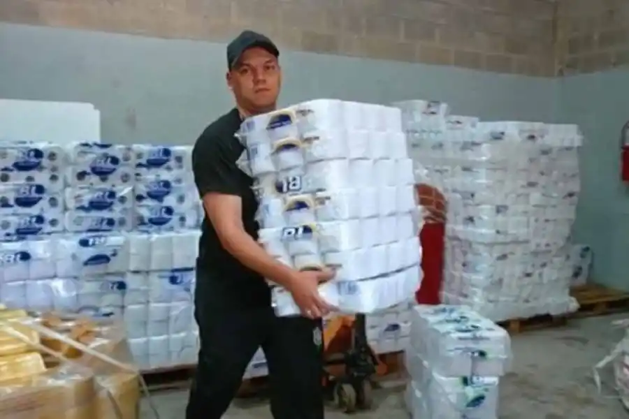 La nueva vida de un ex Gran Hermano: ahora vende papel higiénico y rollos de cocina