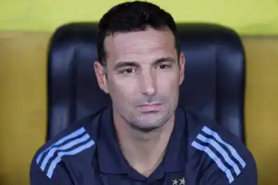 Problemas para Scaloni: un futbolista se lesionó y será baja en los amistosos de la Selección Argentina