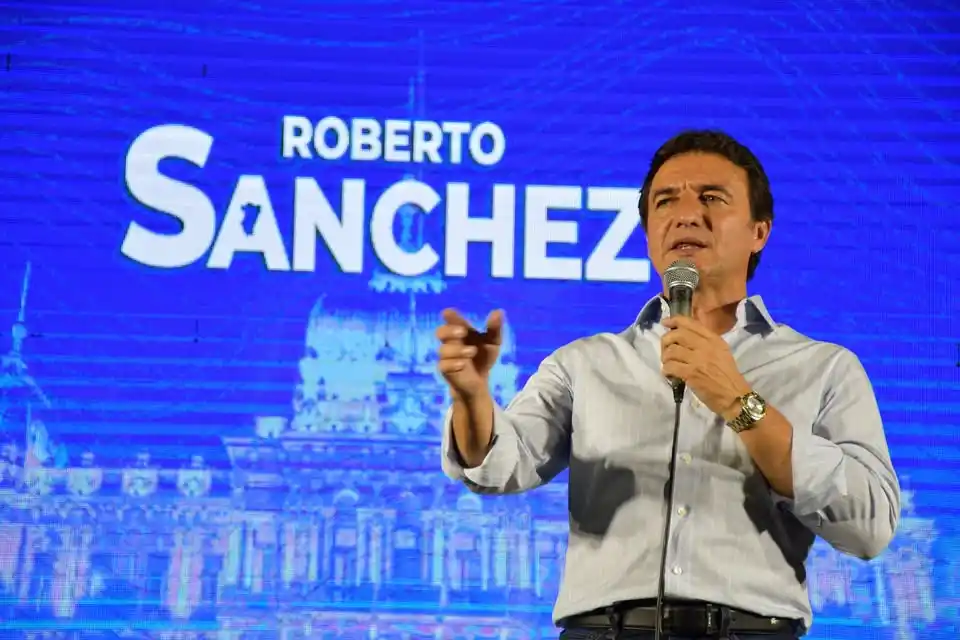 Breves: Jaldo, con dirigentes y vecinos de Cebil Redondo