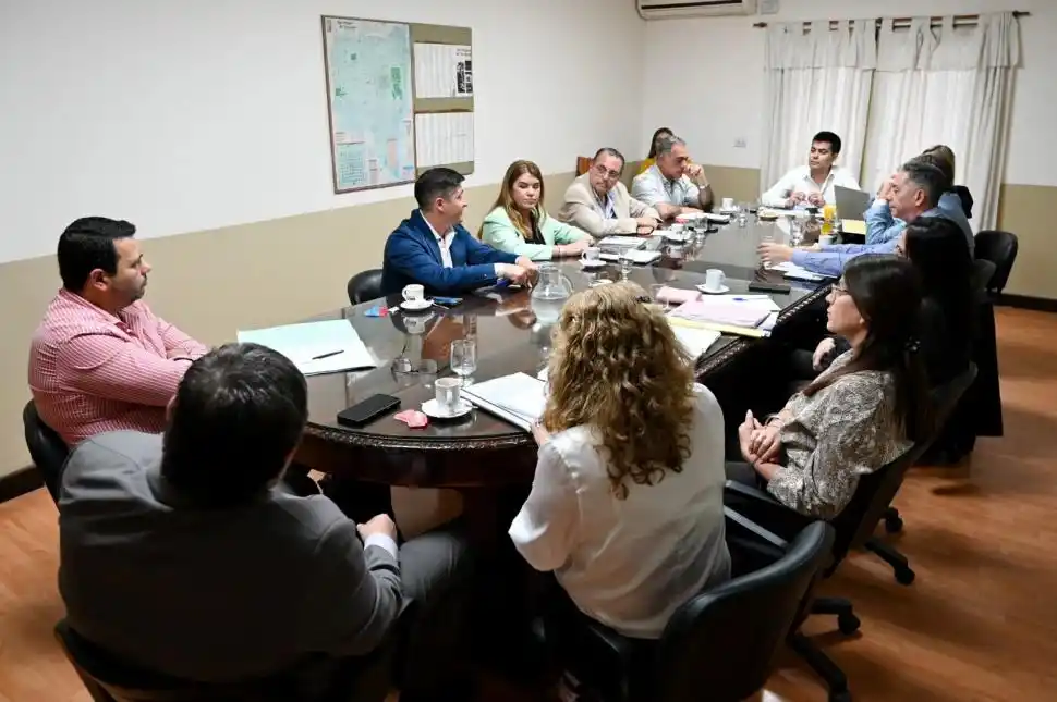 REVISIÓN DE DATOS. El Concejo recibió a Chincarini y a Migliavacca para presentar el informe trimestral.