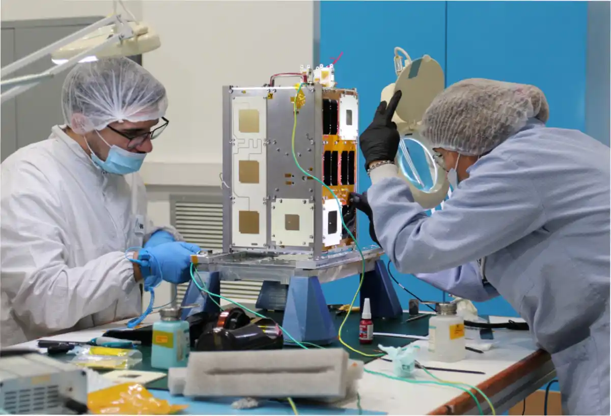 Atenas, un satélite de industria argentina.