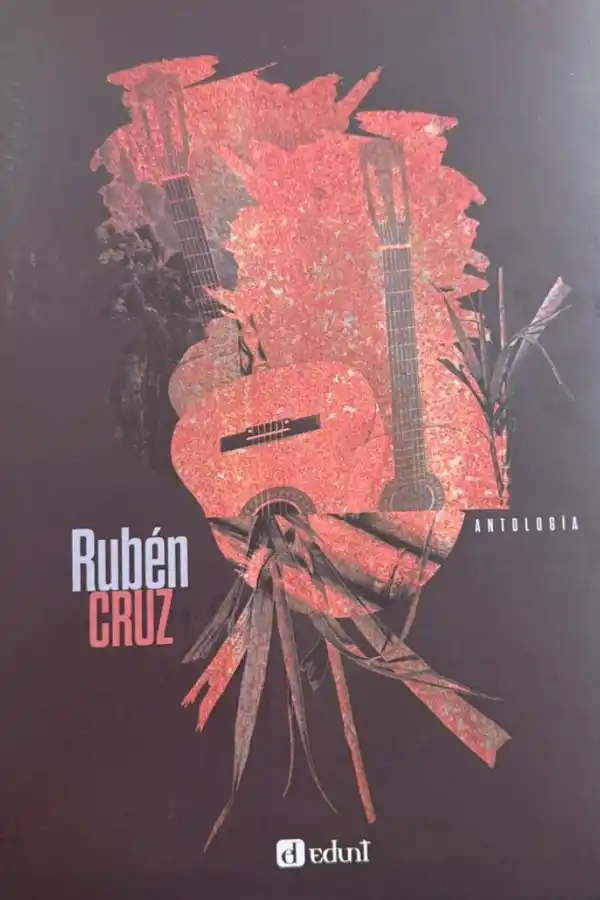 VOLUMEN. Editado por Edunt, tiene 700 páginas. Del diseño se encargó Natalia Trouvé.