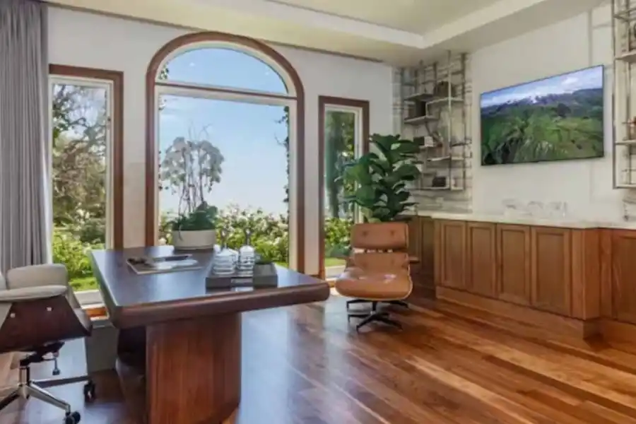 Así es la emblemática mansión en la que vivió Ricky Martin y que hoy está a la venta