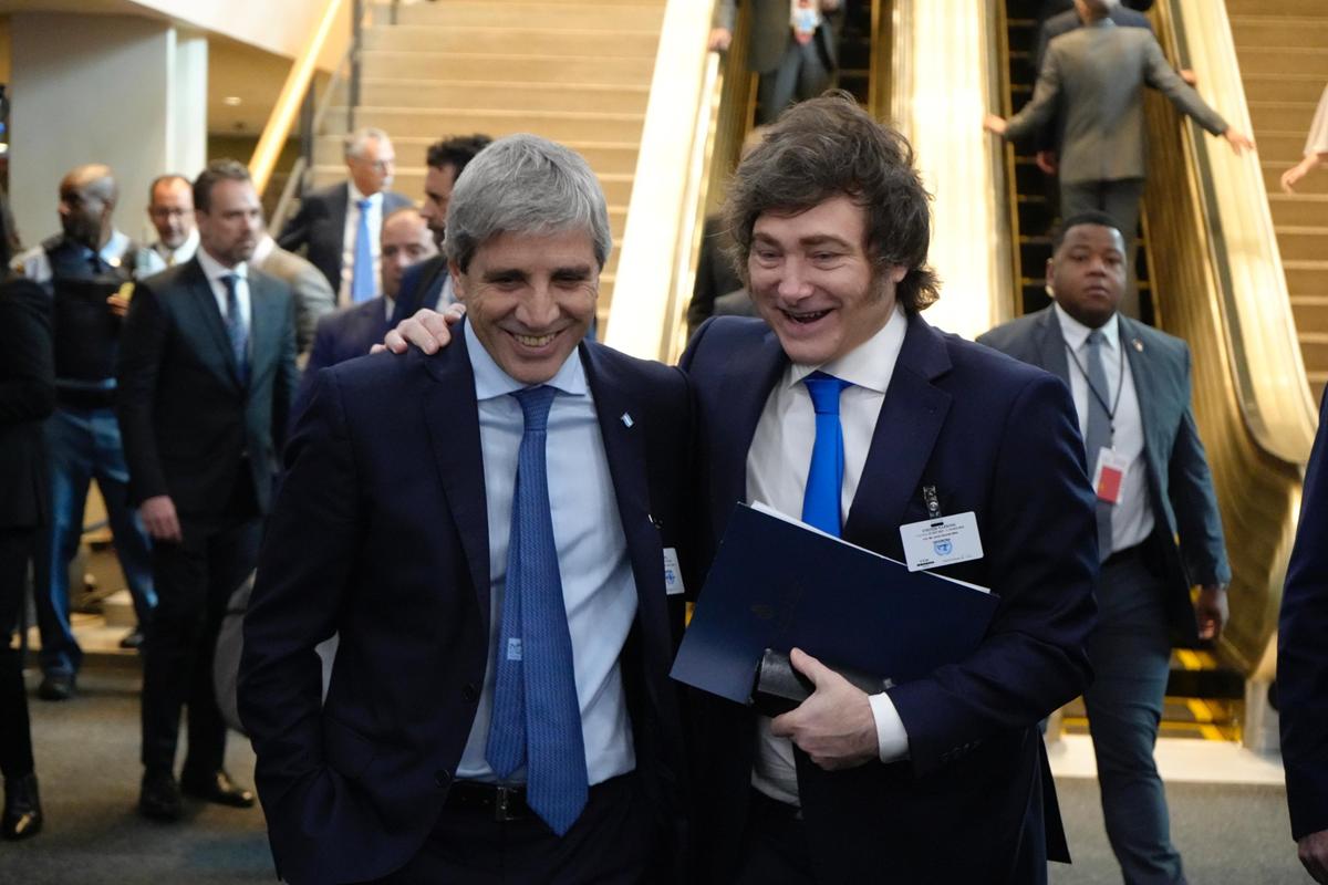 El Gobierno de Milei logró un superávit fiscal primario de casi $700.000 millones en septiembre