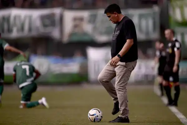 Campodónico y el vaso medio lleno de enfrentar a Deportivo Morón en el Reducido: “Puede ser positivo definir fuera de casa”