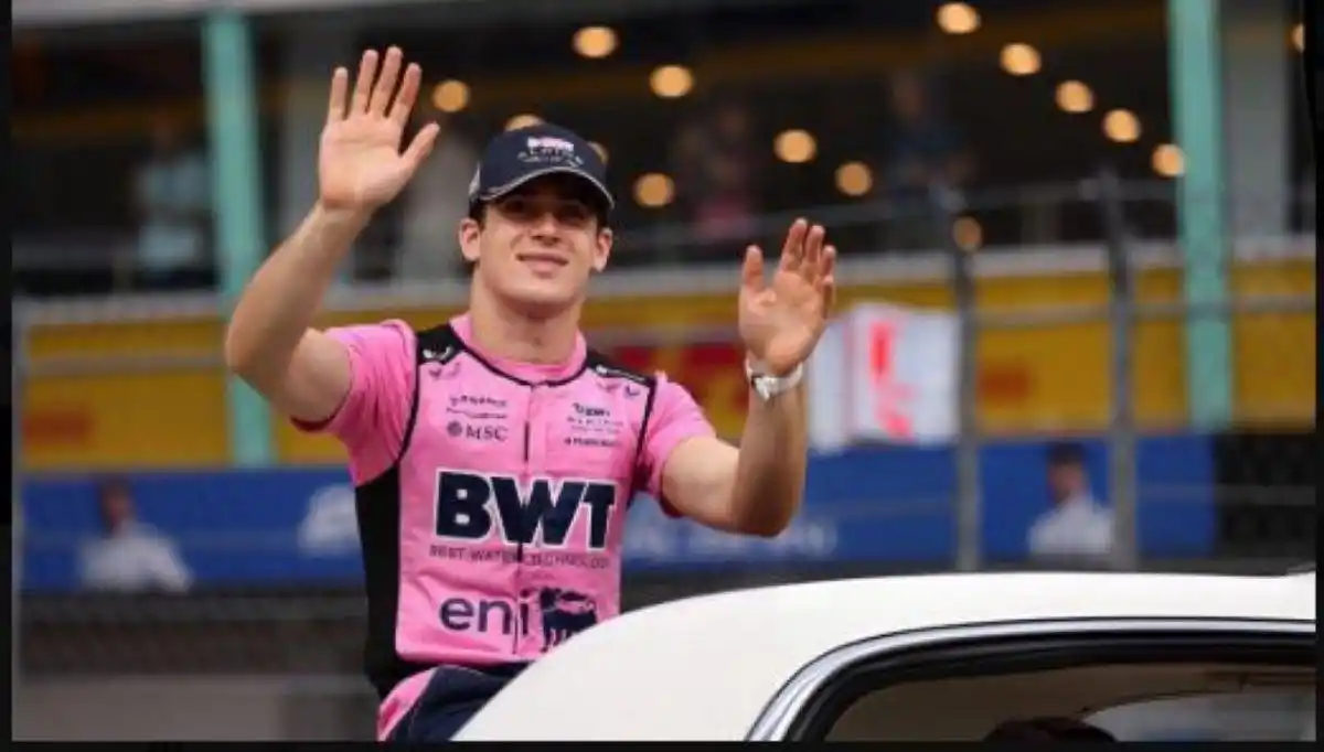 Los 20 pilotos desfilaron en el circuito de Marina Bay