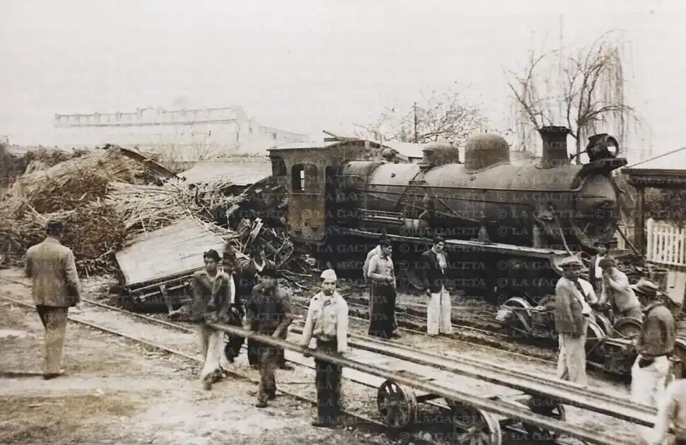 Recuerdo fotográficos: 1946. Un tren cañero embiste a otro detenido en San Rafael
