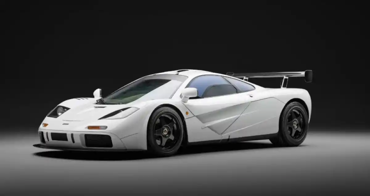 Un McLaren superdeportivo fabricado en 1994 por la escudería campeona de la F-1 será subastado
