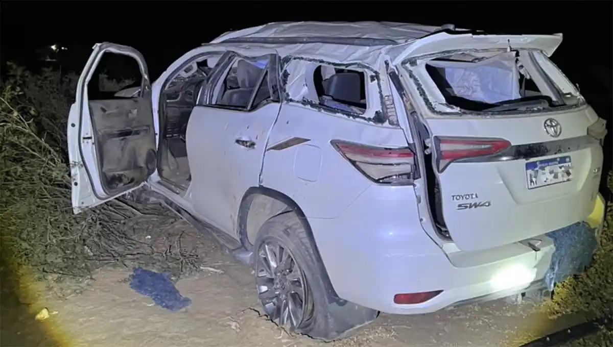 "Se escuchaban tiros y gritos": un policía murió tras el vuelco de su patrullero en medio de una feroz persecución en Tucumán - Image 1