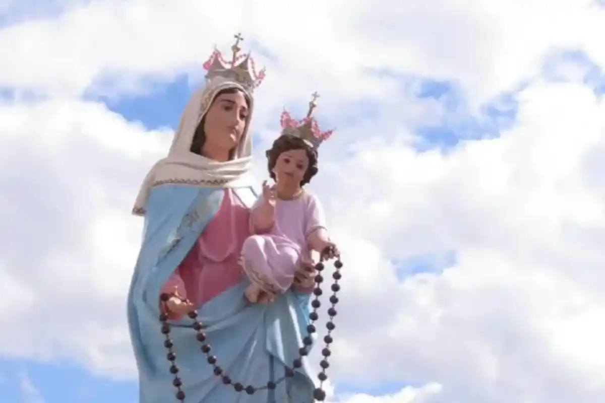 Imagen de Nuestra Señora del Rosario.