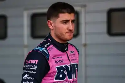 Jack Doohan busca su futuro fuera de Alpine y negocia con Haas para 2026