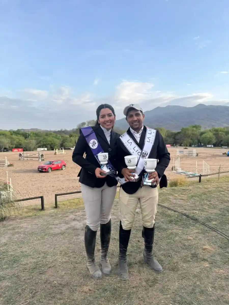 BUEN NIVEL. Anita Salguero se consagró subcampeona y Maxi Castellano fue campeón en dos categorías.
