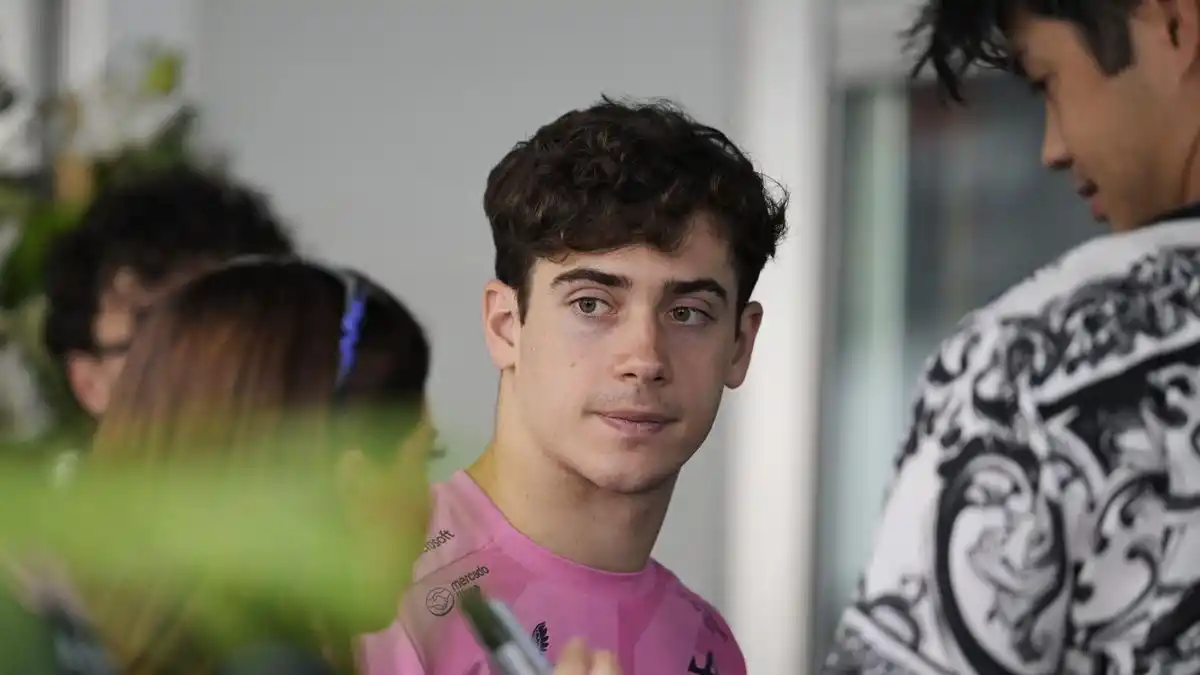 El curioso posteo de Franco Colapinto con una sugerente canción de Ricardo Arjona