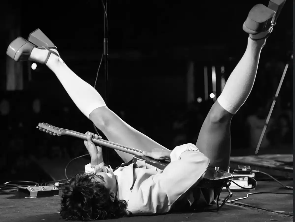 LA HIPERFEMINIZACIÓN COMO CONCEPTO. Marilina Bertoldi regresa a Tucumán el 17 de octubre con un show renovado de rock en tacos de 10 centímetros. / INSTAGRAM @marilinaplastilina