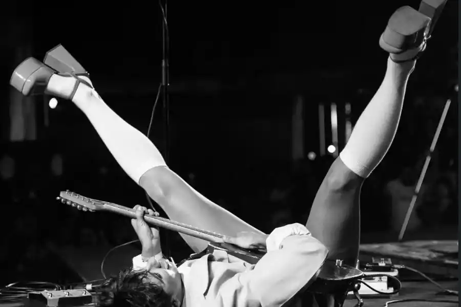 LA HIPERFEMINIZACIÓN COMO CONCEPTO. Marilina Bertoldi regresa a Tucumán el 17 de octubre con un show renovado de rock en tacos de 10 centímetros. / INSTAGRAM @marilinaplastilina