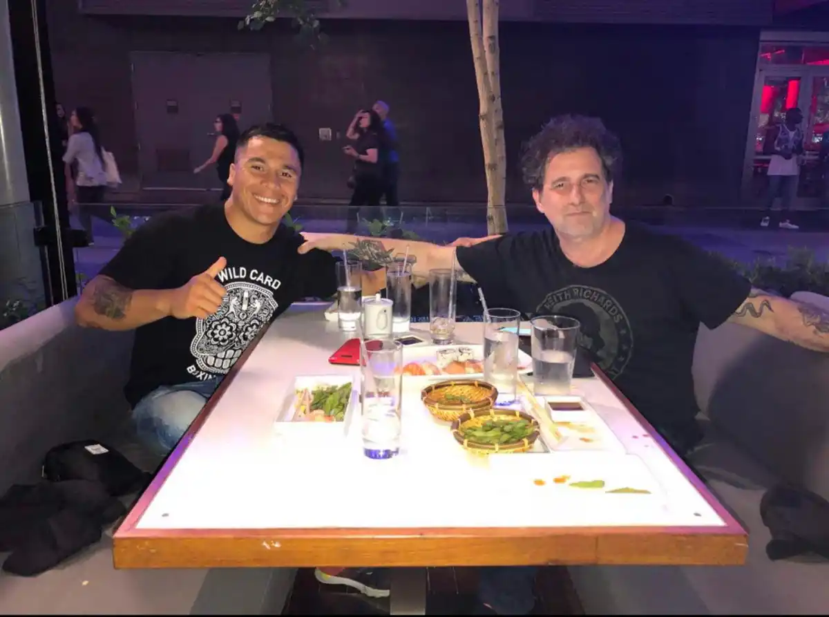 UNA LOCURA. Tras conocer casi de casualidad a Calamaro, terminó cenando junto a él.