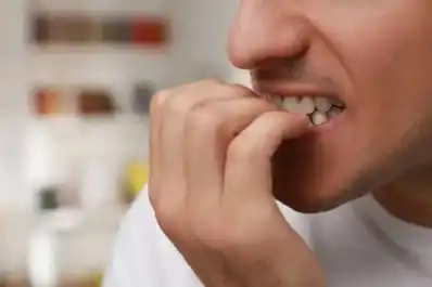 Morderse las uñas: qué provoca este hábito y por qué deberías dejarlo