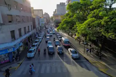 La calle 24 de Septiembre iba a ser avenida y terminó en “serrucho”