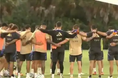 La Selección Argentina hizo un minuto de silencio en memoria de Miguel Ángel Russo