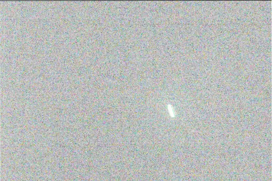 La imagen captada por la Navcam de Perseverance mostró una misteriosa franja luminosa que podría ser el cometa interestelar 3I/ATLAS.