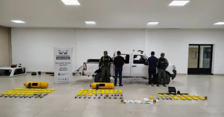 EL ÚLTIMO PROCEDIMIENTO. Los Gendarmes hallaron en una camioneta 87 kilos de cocaína que eran trasladados a la capital tucumana.
