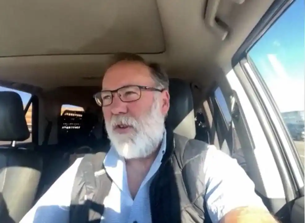 EN MONTANA. Fred Ramsdell se encontraba haciendo senderismo.