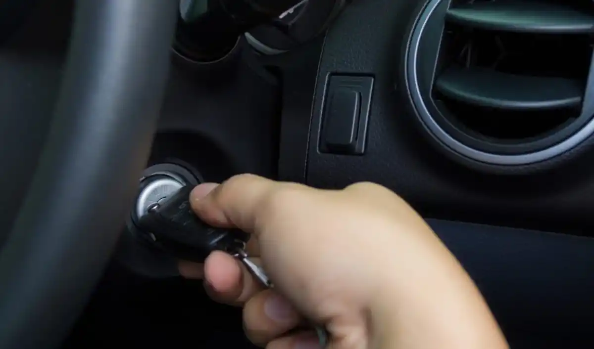 El error al encender el auto que te hace gastar más nafta sin darte cuenta