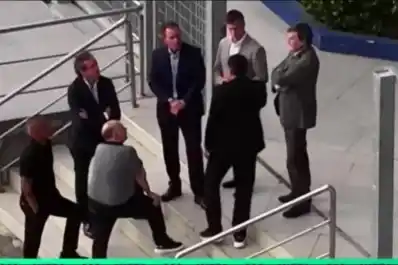 Jorge Brito y Juan Román Riquelme, juntos en La Bombonera: el gesto que marcó el adiós a Miguel Ángel Russo