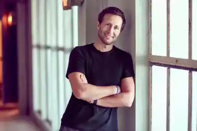 Preocupación por la salud Tomás Yankelevich: llegó al país solo y en silla de ruedas