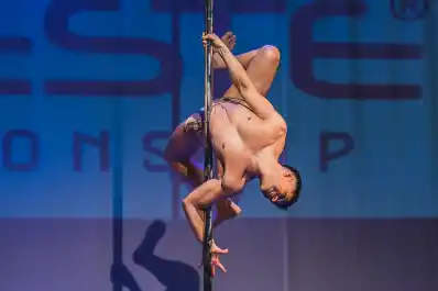 Cómo piensa el tucumano campeón de pole que arrancó atraído por el baile del caño de Tinelli