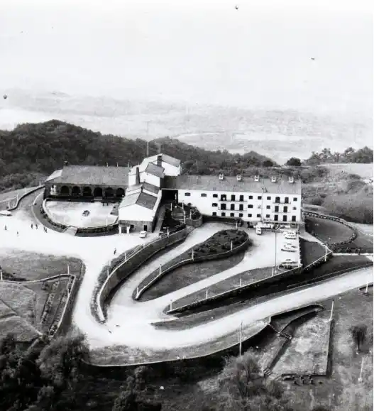 LA HOSTERÍA. Su construcción fue decisiva para impulsar el turismo.