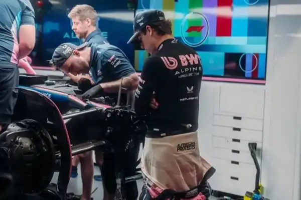 Alpine lidera el “Campeonato de Destructores”, pero no por Colapinto