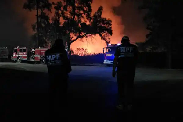 Tucumán sin vuelos como consecuencia de la quema de pastizales