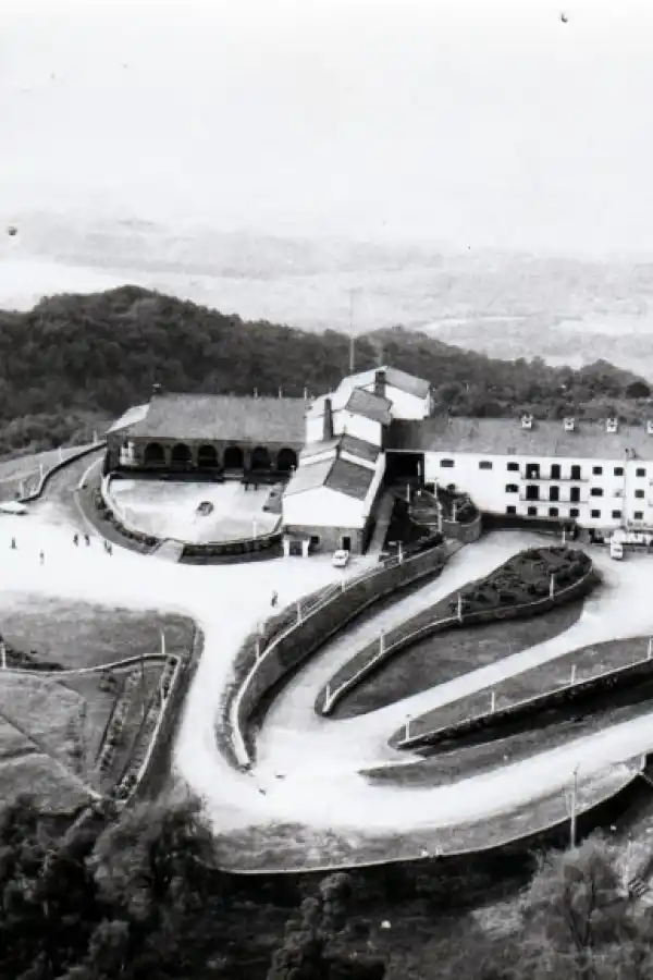 LA HOSTERÍA. Su construcción fue decisiva para impulsar el turismo.