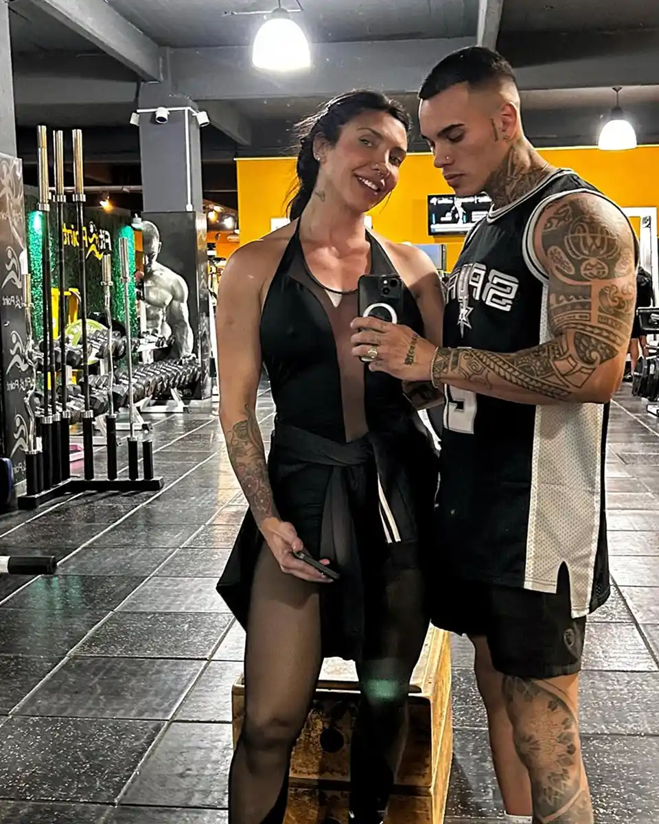 Andrea Lázaro junto a su ex pareja, Nico Bruni