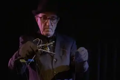 Marionetas: la magia maravillosa de construir mundos con dos manos