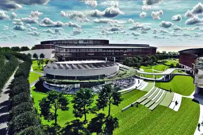 El Centro Cívico del despilfarro