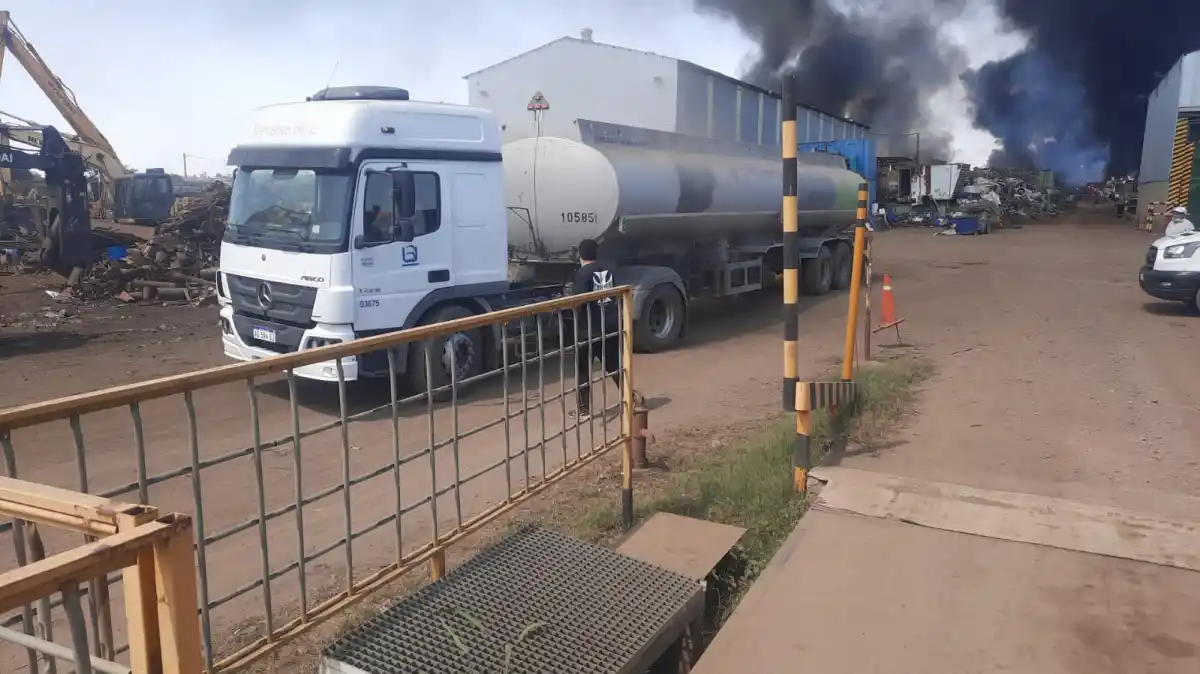 El fuego alertó la zona este del Gran San Miguel. 