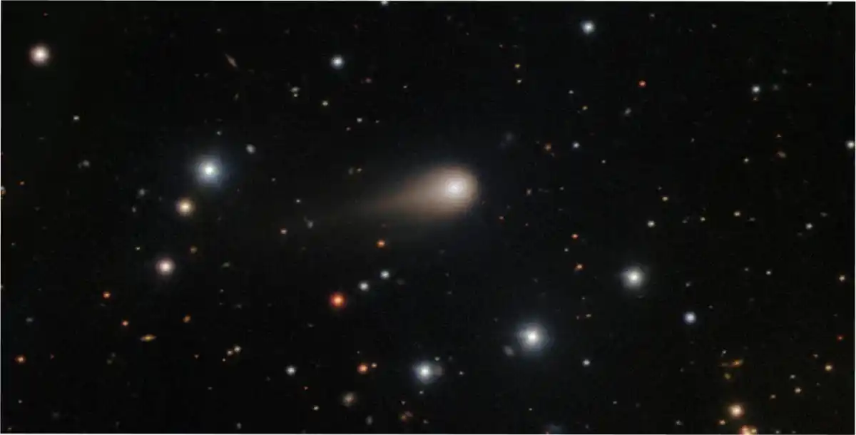 EN EL CIELO. El Observatorio Gemini Sur en Chile capturó esta fotografía del cometa interestelar 3I/ATLAS en julio.