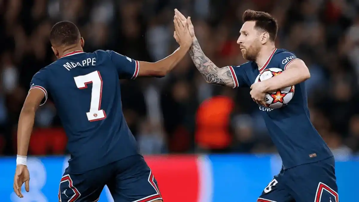 Mbappé y Messi fueron compañeros en PSG.