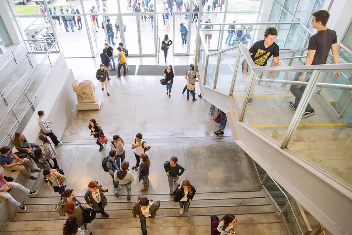 BECA UNIVERSITARIA. Conocé los requisitos y las modalidades de becas para estudiantes que quieren ingresar a la Di Tella. / UTDT