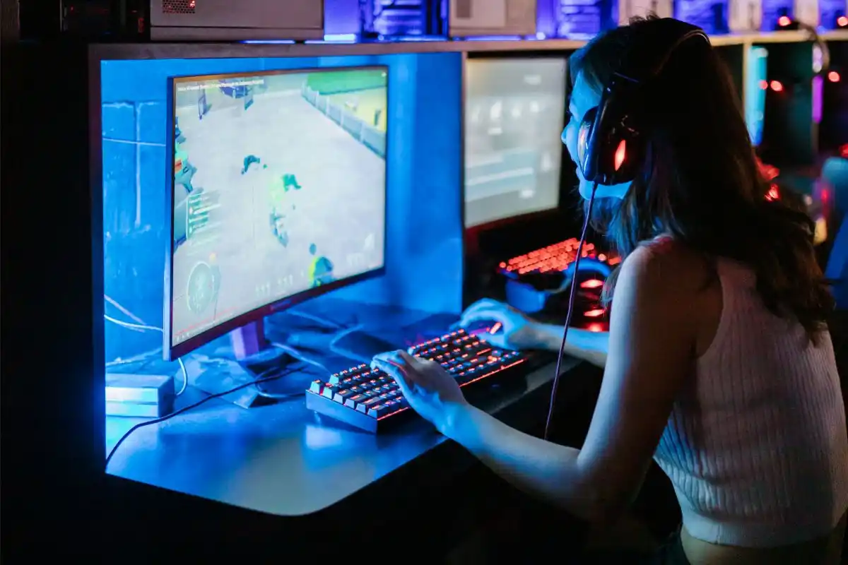 INDUSTRIA GAMER. La Universidad Champagnat lanzó una serie de cursos virtuales para formar profesionales en videojuegos.