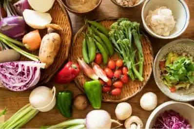 Alimentos ricos en fibra: un aliado contra el dolor de rodilla y la artrosis