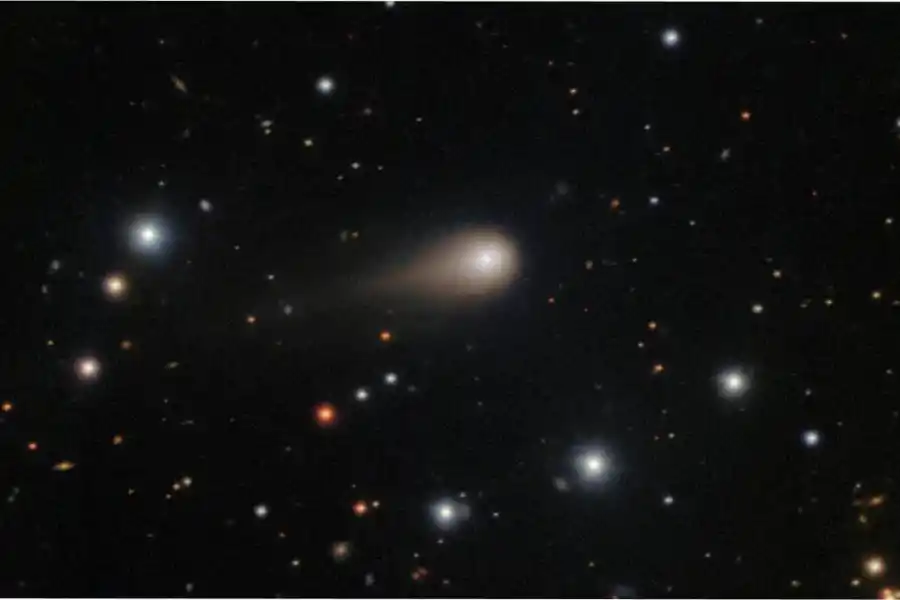 EN EL CIELO. El Observatorio Gemini Sur en Chile capturó esta fotografía del cometa interestelar 3I/ATLAS en julio.